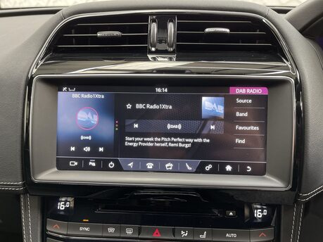Jaguar F-Pace 2.0 D180 Chequered Flag Auto AWD Euro 6 (s/s) 5dr 22