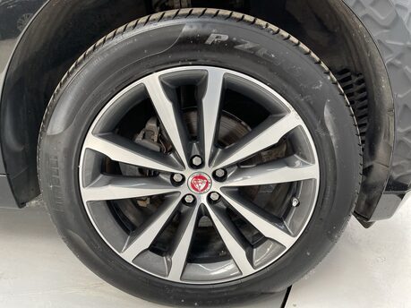 Jaguar F-Pace 2.0 D180 Chequered Flag Auto AWD Euro 6 (s/s) 5dr 42