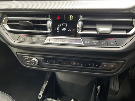 BMW 2 Series 1.5 218i M Sport Euro 6 (s/s) 4dr 33