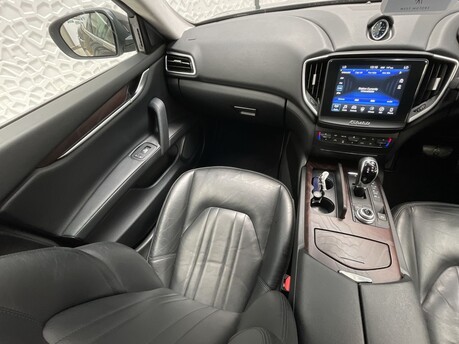 Maserati Ghibli 3.0D V6 ZF Euro 5 (s/s) 4dr 15