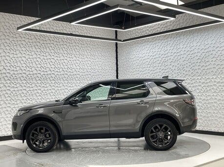 Land Rover Discovery Sport 2.0 TD4 Landmark Auto 4WD Euro 6 (s/s) 5dr 4