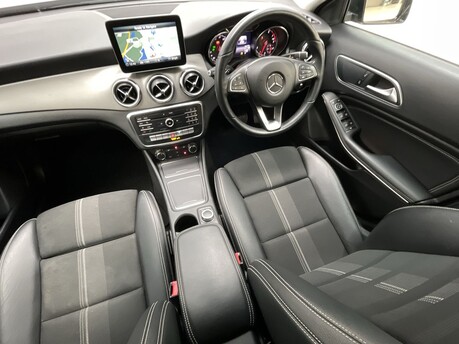 Mercedes-Benz GLA 1.6 GLA180 Urban Edition 7G-DCT Euro 6 (s/s) 5dr 14