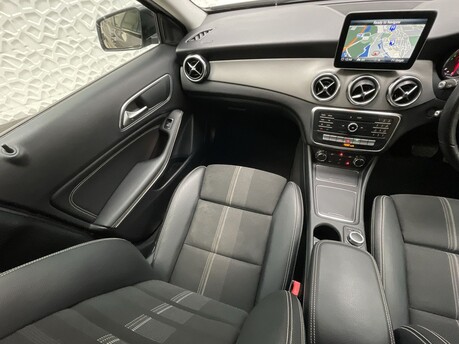 Mercedes-Benz GLA 1.6 GLA180 Urban Edition 7G-DCT Euro 6 (s/s) 5dr 15