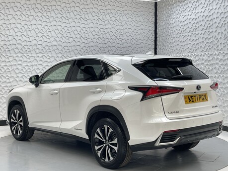 Lexus NX 2.5 300h E-CVT 4WD Euro 6 (s/s) 5dr 5
