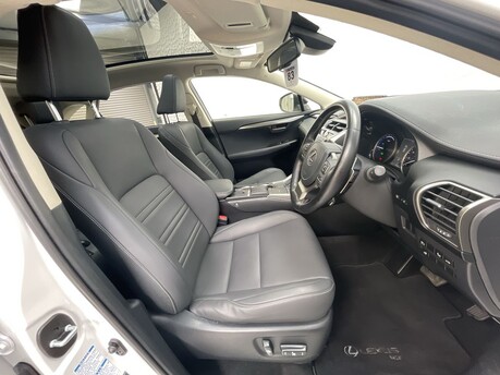 Lexus NX 2.5 300h E-CVT 4WD Euro 6 (s/s) 5dr 9