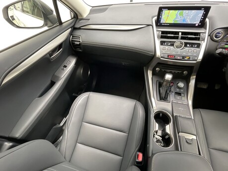 Lexus NX 2.5 300h E-CVT 4WD Euro 6 (s/s) 5dr 15