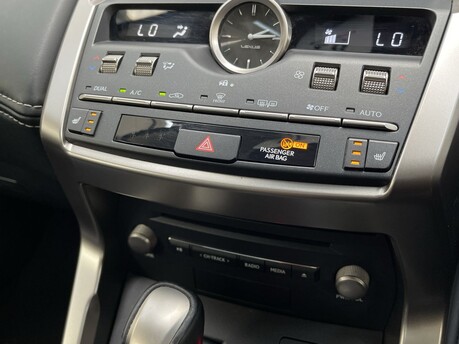 Lexus NX 2.5 300h E-CVT 4WD Euro 6 (s/s) 5dr 32