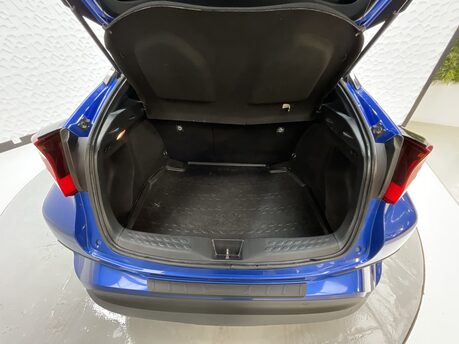 Toyota C-HR 1.8 VVT-h Dynamic CVT Euro 6 (s/s) 5dr 35