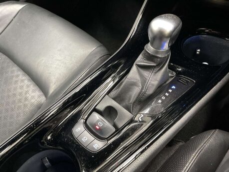Toyota C-HR 1.8 VVT-h Dynamic CVT Euro 6 (s/s) 5dr 35