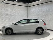 Volkswagen Golf 2.0 TDI SE Nav DSG Euro 6 (s/s) 5dr 4