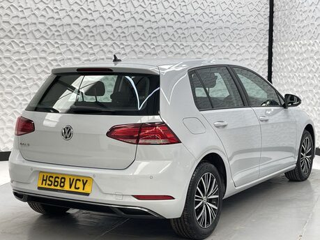 Volkswagen Golf 2.0 TDI SE Nav DSG Euro 6 (s/s) 5dr 7