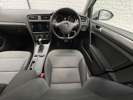 Volkswagen Golf 2.0 TDI SE Nav DSG Euro 6 (s/s) 5dr 13