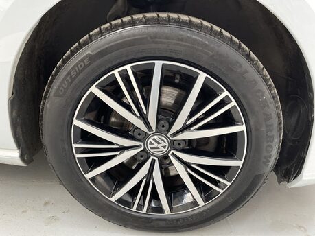 Volkswagen Golf 2.0 TDI SE Nav DSG Euro 6 (s/s) 5dr 42