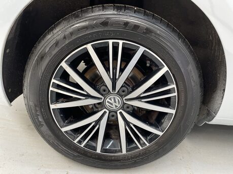 Volkswagen Golf 2.0 TDI SE Nav DSG Euro 6 (s/s) 5dr 43