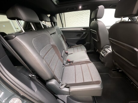 SEAT Tarraco 2.0 TSI XCELLENCE First Edition Plus DSG 4Drive Euro 6 (s/s) 5dr 33