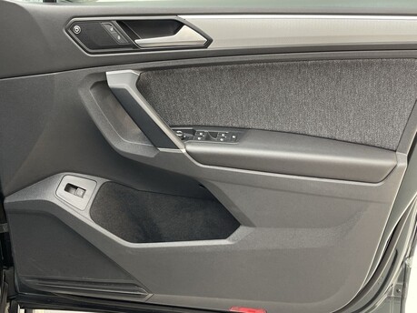 SEAT Tarraco 2.0 TSI XCELLENCE First Edition Plus DSG 4Drive Euro 6 (s/s) 5dr 38