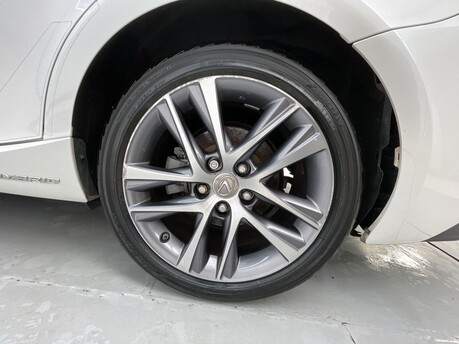 Lexus Is 2.5 300h Advance E-CVT Euro 6 (s/s) 4dr 42