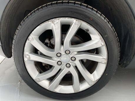 Land Rover Discovery Sport 2.0 TD4 HSE Luxury Auto 4WD Euro 6 (s/s) 5dr 41