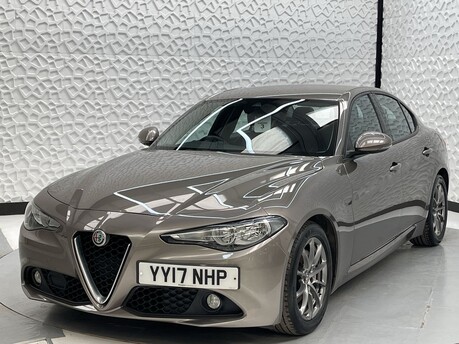 Alfa Romeo Giulia 2.0T Super Auto Euro 6 (s/s) 4dr 3