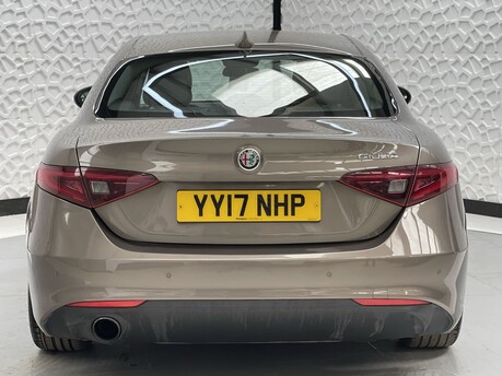 Alfa Romeo Giulia 2.0T Super Auto Euro 6 (s/s) 4dr 6