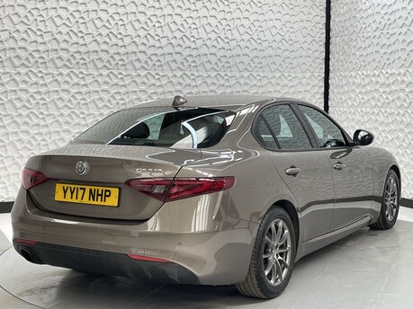 Alfa Romeo Giulia 2.0T Super Auto Euro 6 (s/s) 4dr 7