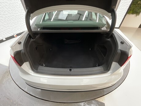 Audi A4 2.0 TDI 35 SE S Tronic Euro 6 (s/s) 4dr 35