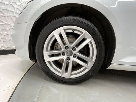 Audi A4 2.0 TDI 35 SE S Tronic Euro 6 (s/s) 4dr 40