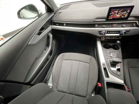 Audi A4 2.0 TDI 35 SE S Tronic Euro 6 (s/s) 4dr 15