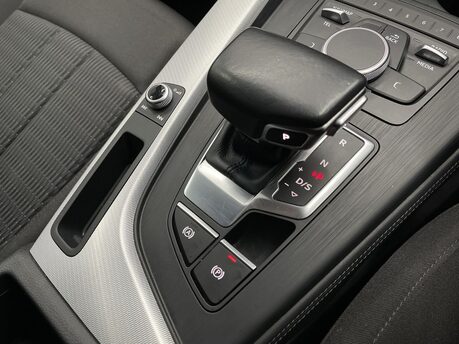Audi A4 2.0 TDI 35 SE S Tronic Euro 6 (s/s) 4dr 30