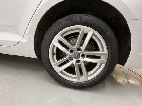 Audi A4 2.0 TDI 35 SE S Tronic Euro 6 (s/s) 4dr 41