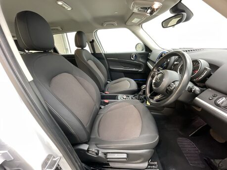 Mini Countryman 1.5 7.6kWh Cooper SE Auto ALL4 Euro 6 (s/s) 5dr 9