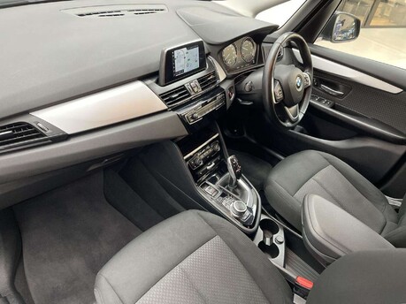 BMW 2 Series 1.5 216d SE DCT Euro 6 (s/s) 5dr 28