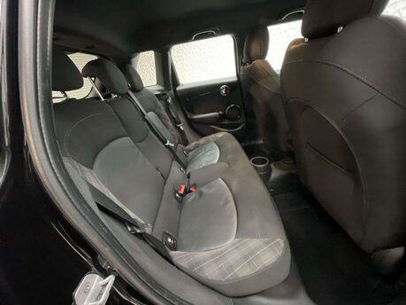 Mini Hatch 2.0 Cooper S Sport Steptronic Euro 6 (s/s) 5dr 39