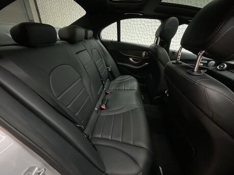 Mercedes-Benz C Class 2.1 C220d AMG Line (Premium Plus) G-Tronic+ 4MATIC Euro 6 (s/s) 4dr 33