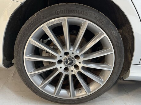 Mercedes-Benz C Class 2.1 C220d AMG Line (Premium Plus) G-Tronic+ 4MATIC Euro 6 (s/s) 4dr 44