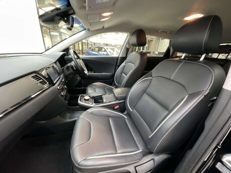Kia Niro 64kWh First Edition Auto 5dr 25