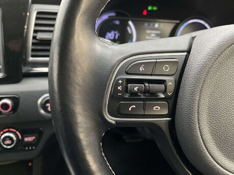 Kia Niro 64kWh First Edition Auto 5dr 30