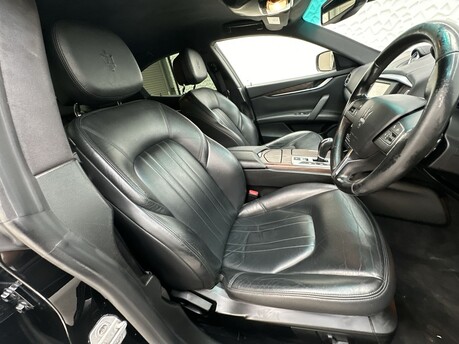 Maserati Ghibli 3.0D V6 ZF Euro 5 (s/s) 4dr 9