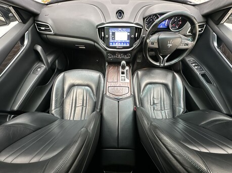 Maserati Ghibli 3.0D V6 ZF Euro 5 (s/s) 4dr 17