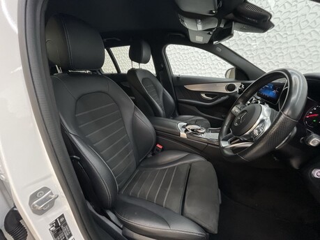 Mercedes-Benz C Class 2.0 C220d AMG Line (Premium) G-Tronic+ Euro 6 (s/s) 5dr 9