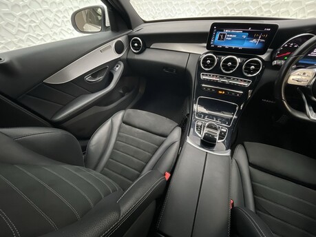 Mercedes-Benz C Class 2.0 C220d AMG Line (Premium) G-Tronic+ Euro 6 (s/s) 5dr 15