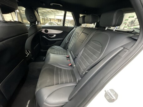 Mercedes-Benz C Class 2.0 C220d AMG Line (Premium) G-Tronic+ Euro 6 (s/s) 5dr 35