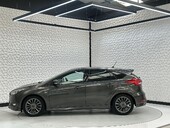 Ford Focus 1.0 Focus ST-Line 5dr 4