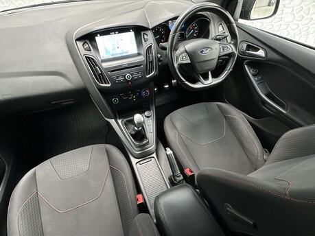 Ford Focus 1.0 Focus ST-Line 5dr 14