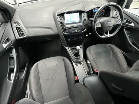 Ford Focus 1.0 Focus ST-Line 5dr 16