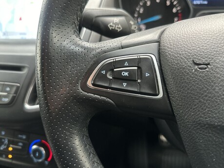 Ford Focus 1.0 Focus ST-Line 5dr 19