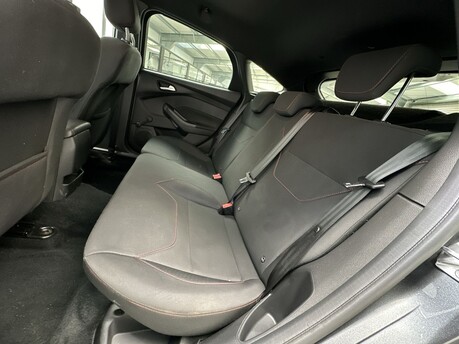 Ford Focus 1.0 Focus ST-Line 5dr 32