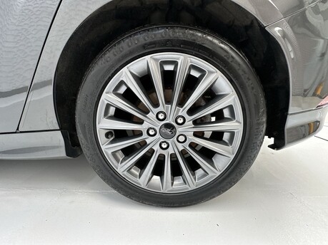 Ford Focus 1.0 Focus ST-Line 5dr 39