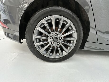 Ford Focus 1.0 Focus ST-Line 5dr 41