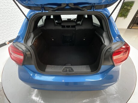 Mercedes-Benz A Class 2.1 A200 Sport CDi 5dr 32